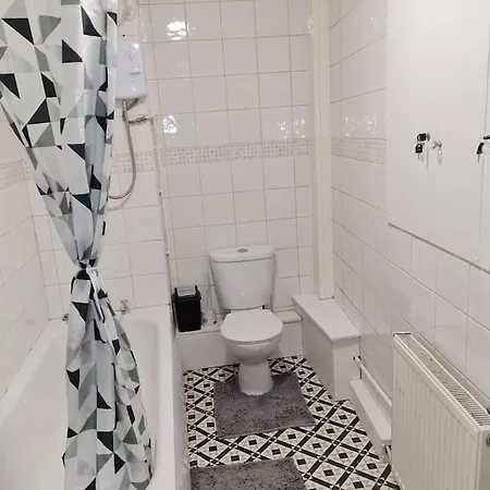 The Lawrence Апартаменти